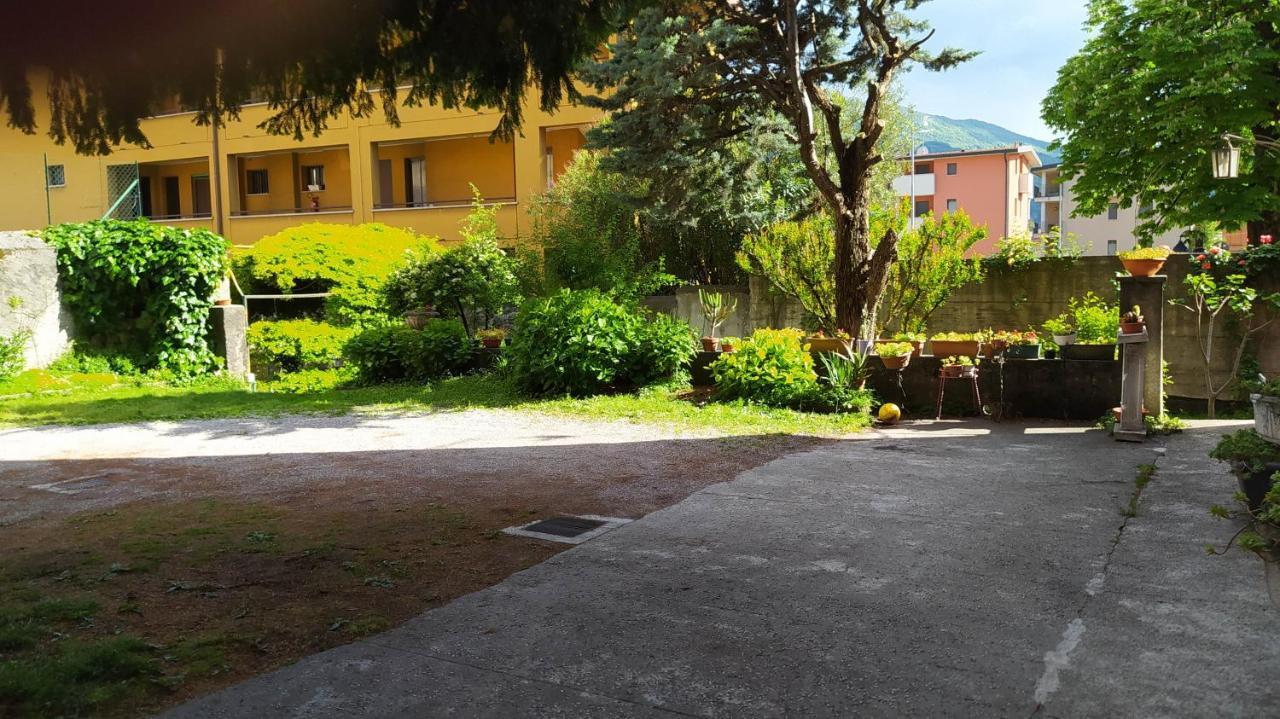 Appartement Il Giardino Dei Fiori à Mandello del Lario Extérieur photo